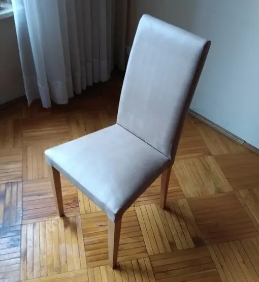 czyszczenie-krzesla-w-mieszkaniu czyszczenie krzesła tapicerowanego