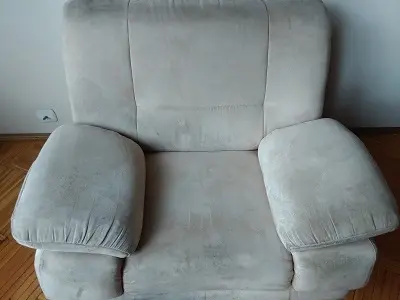 fotel przed czyszczeniem