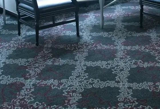 pranie wykładziny w restauracji