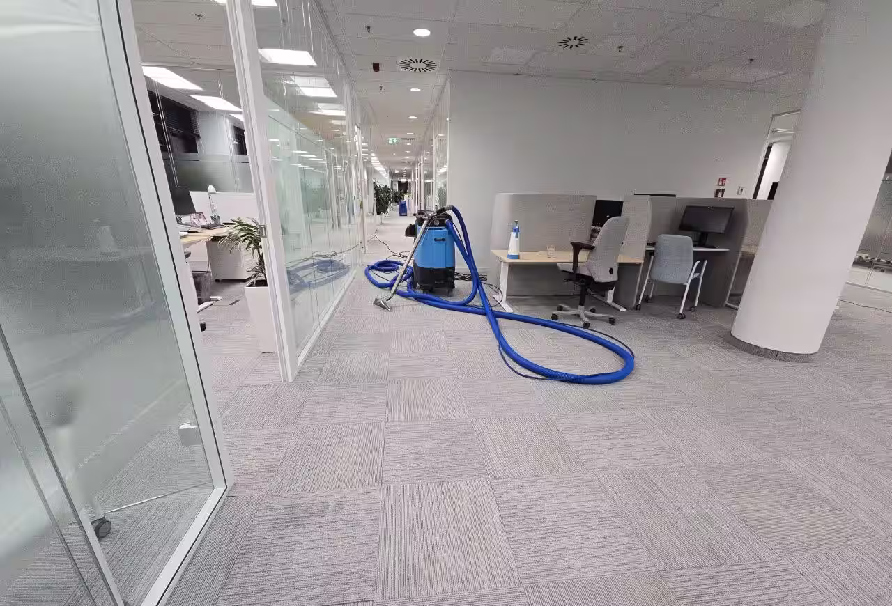 profesjonalne pranie w biurowcu